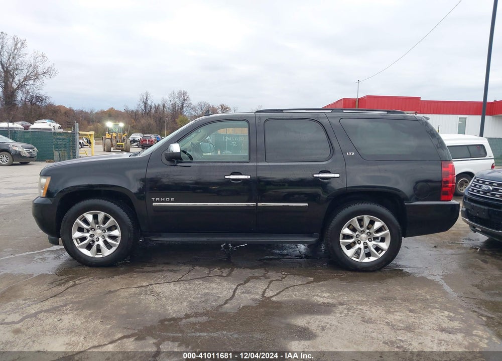 2010 CHEVROLET TAHOE VIN: 1GNUKCE07AR196075