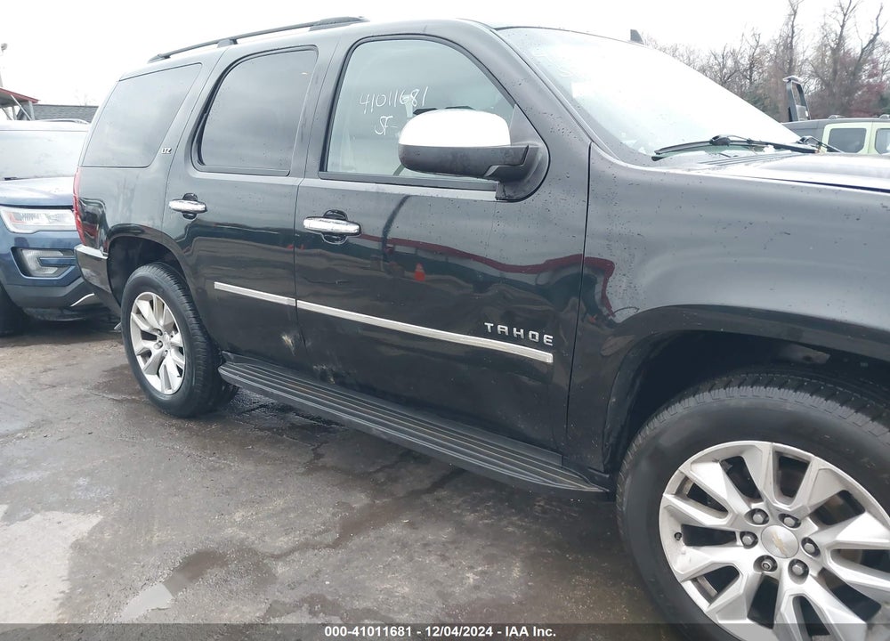 2010 CHEVROLET TAHOE VIN: 1GNUKCE07AR196075