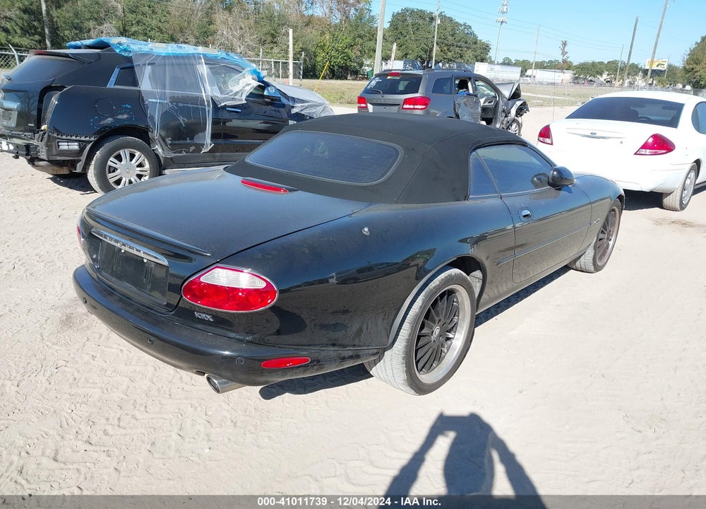 2002 JAGUAR XKR VIN: SAJDA42B72PA29370