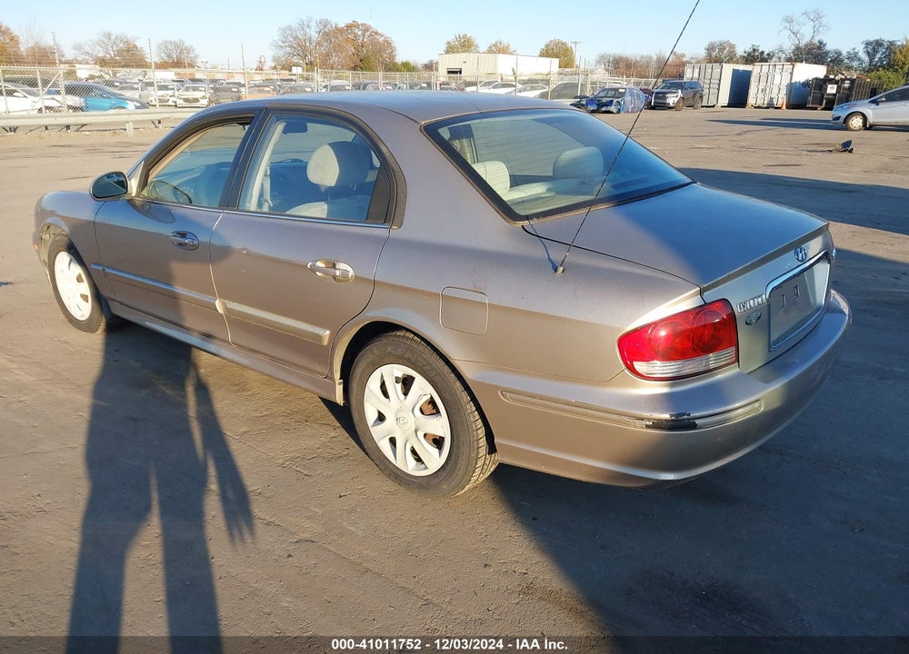 2005 HYUNDAI SONATA GL VIN: KMHWF25S25A163101
