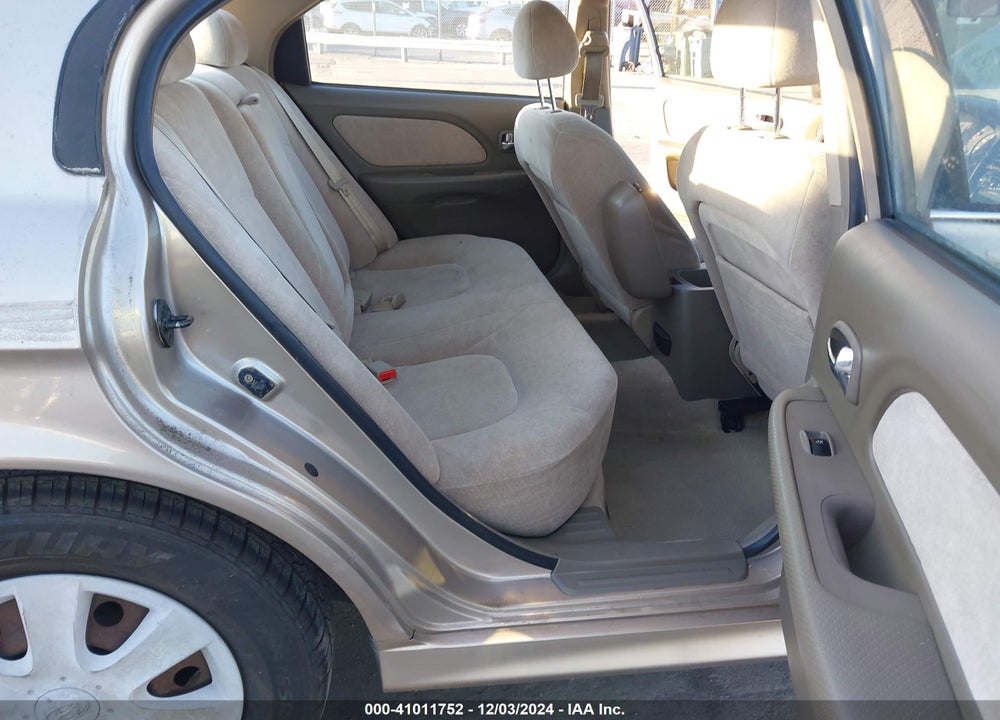 2005 HYUNDAI SONATA GL VIN: KMHWF25S25A163101