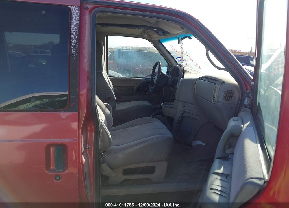 2000 GMC SAFARI SL VIN: 1GKDM19W7YB521546
