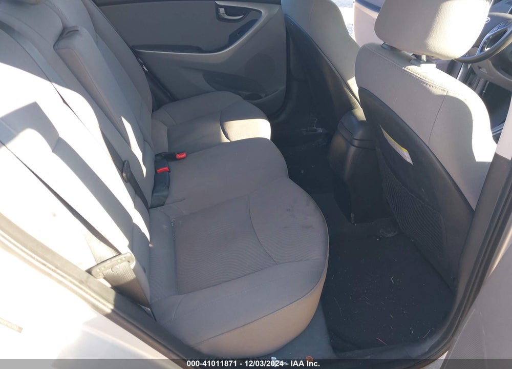 2015 HYUNDAI ELANTRA SE VIN: 5NPDH4AE6FH621413