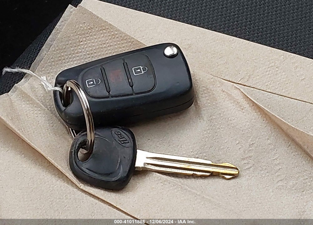 2011 KIA SOUL VIN: KNDJT2A29B7254663