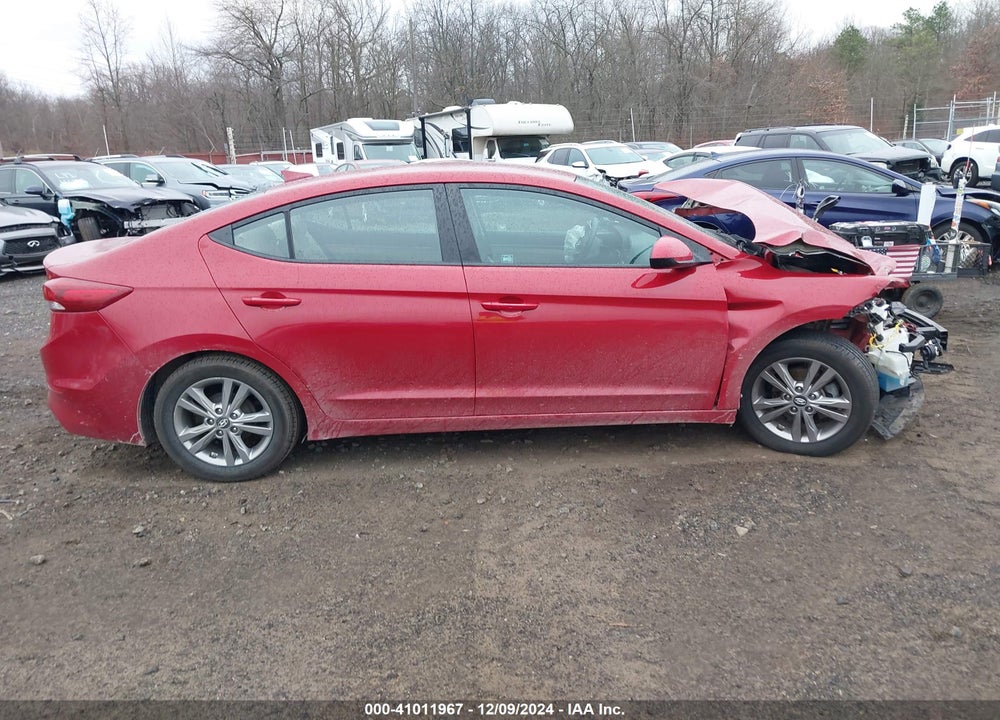 2017 HYUNDAI ELANTRA VIN: KMHD84LF9HU194920