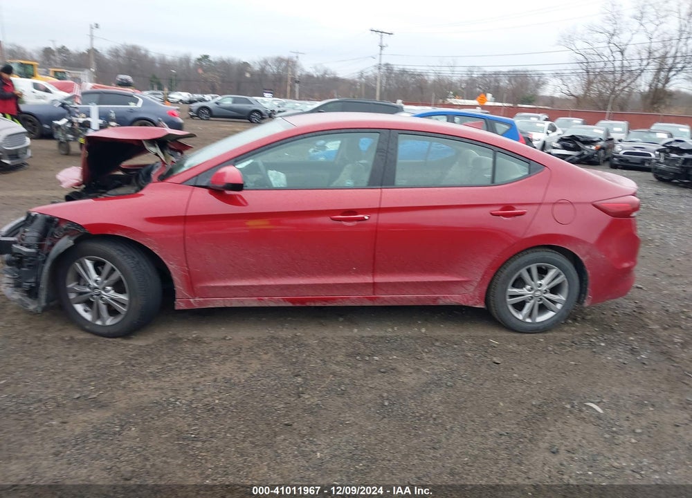 2017 HYUNDAI ELANTRA VIN: KMHD84LF9HU194920