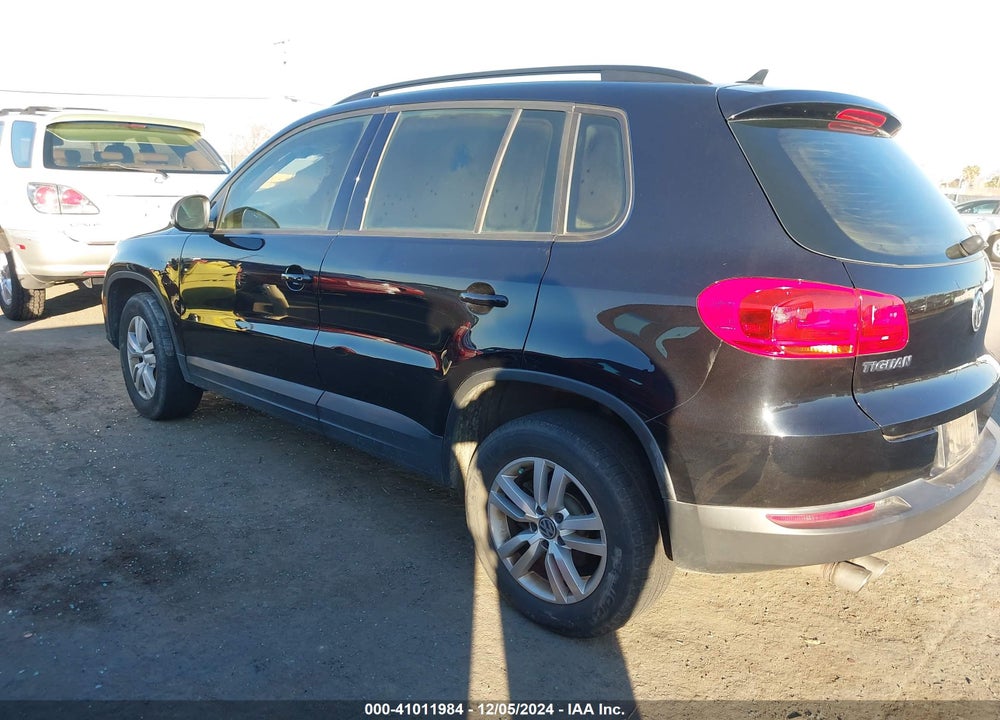 2017 VOLKSWAGEN TIGUAN 2.0T S VIN: WVGBV7AX8HK017137