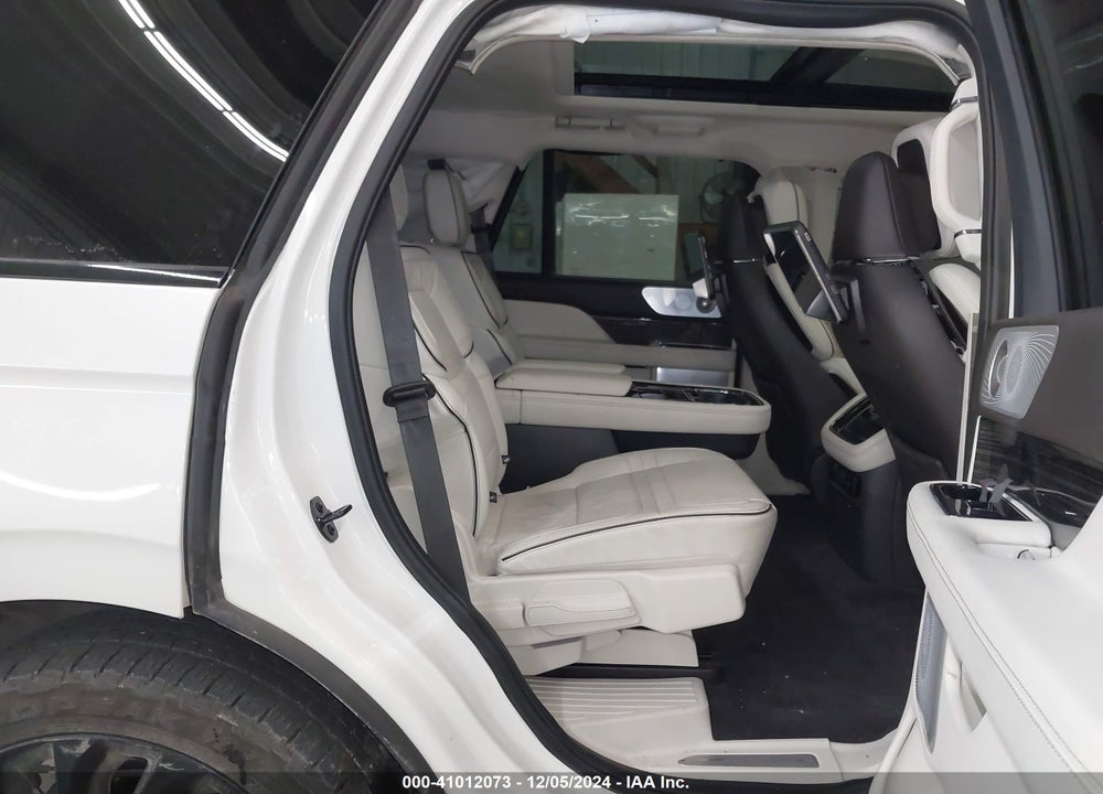 2023 LINCOLN NAVIGATOR BLACK LABEL VIN: 5LMJJ2TGXPEL05520