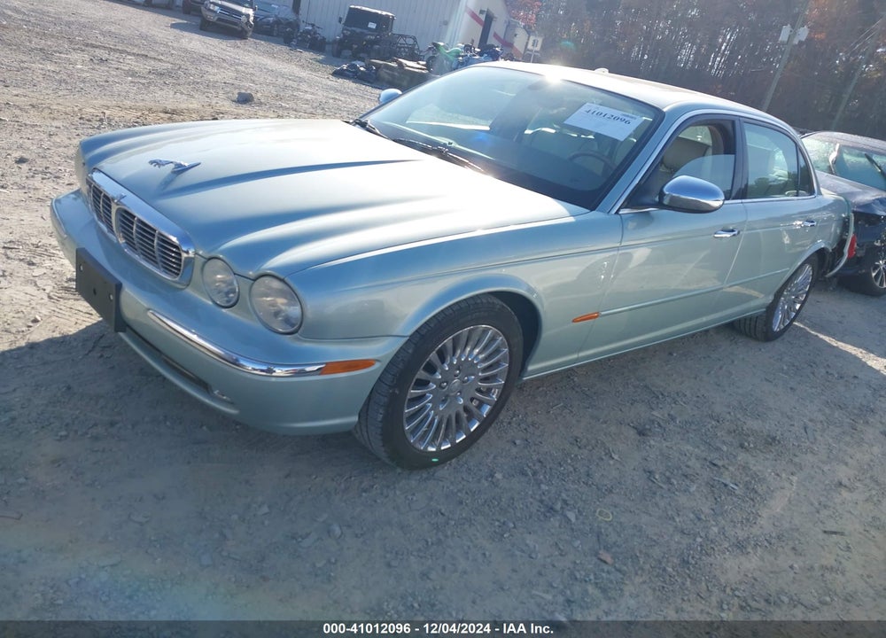 2005 JAGUAR XJ VANDEN PLAS VIN: SAJWA82CX5SG42710