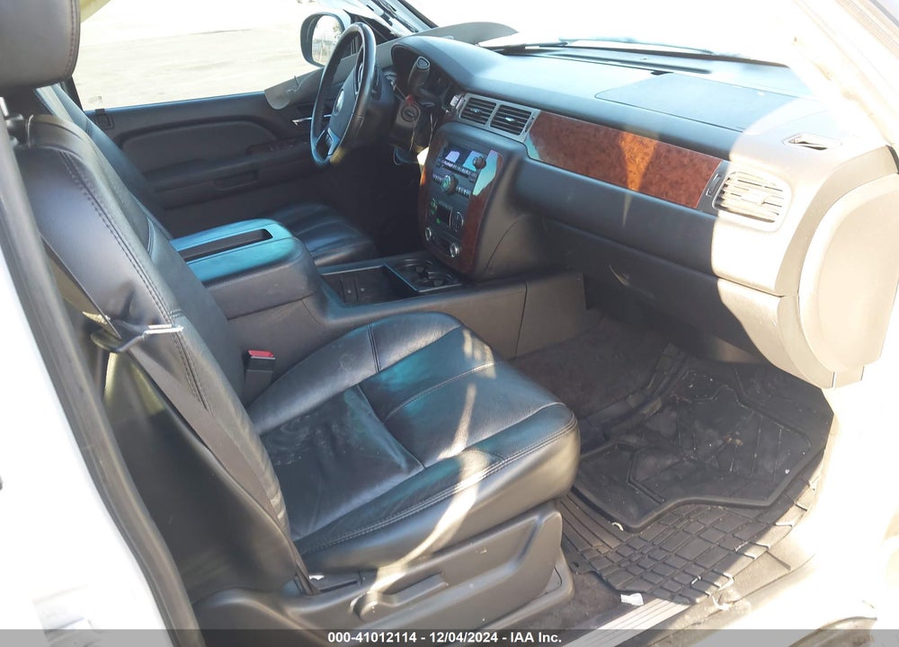 2007 CHEVROLET TAHOE LT VIN: 1GNFC13J57R311349