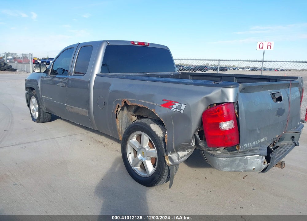 2008 CHEVROLET SILVERADO 1500 LT1 VIN: 2GCEK19J481287070