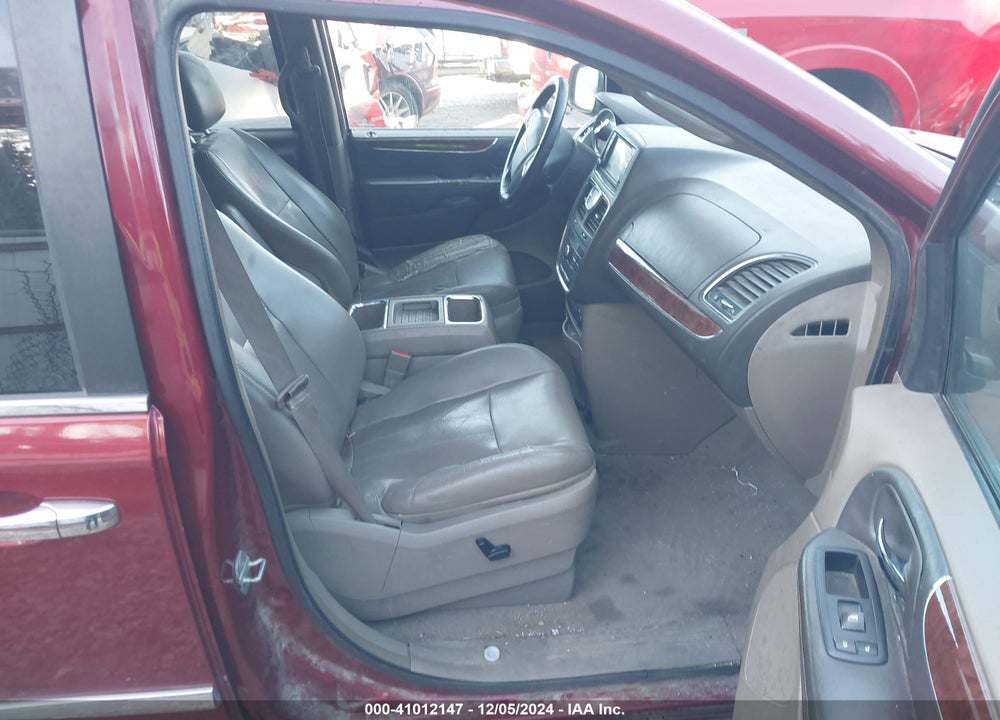2011 CHRYSLER TOWN & COUNTRY TOURING-L VIN: 2A4RR8DG1BR746611