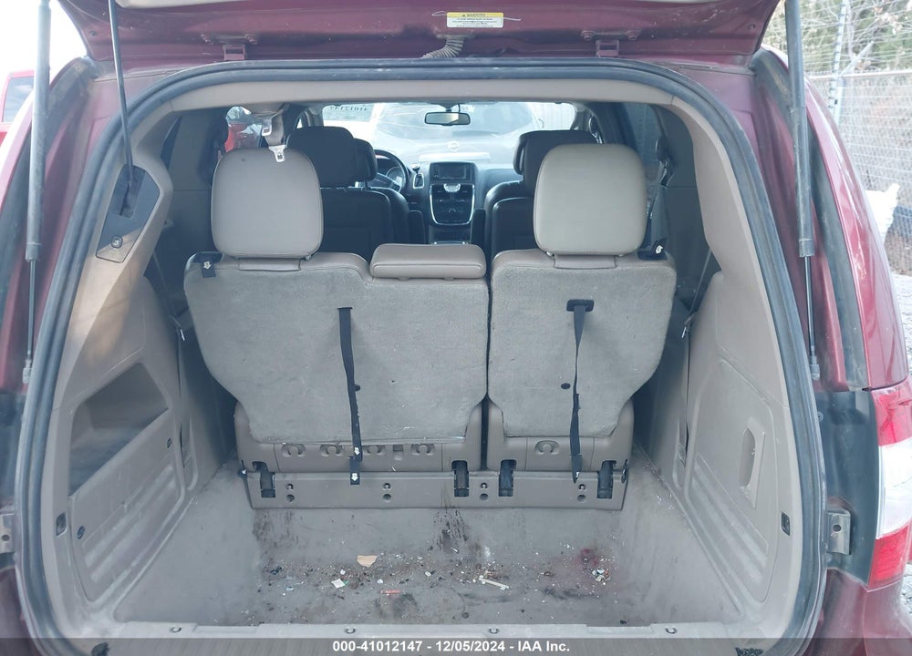 2011 CHRYSLER TOWN & COUNTRY TOURING-L VIN: 2A4RR8DG1BR746611
