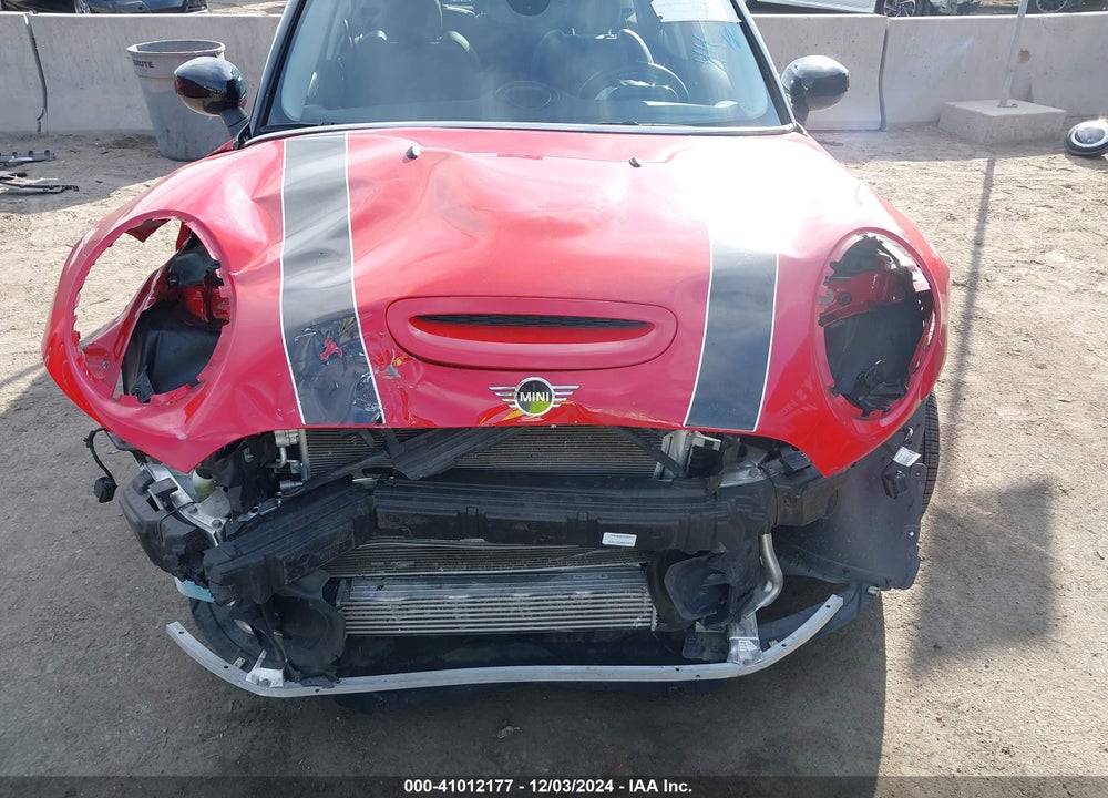 2022 MINI HARDTOP COOPER S VIN: WMW53DK0XN2R05081