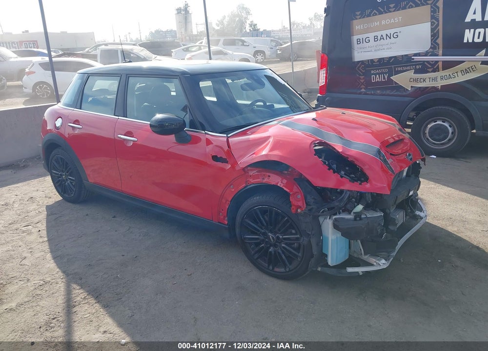 2022 MINI HARDTOP COOPER S VIN: WMW53DK0XN2R05081