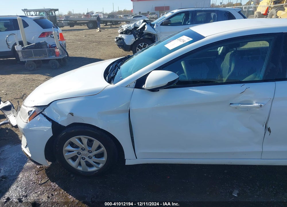 2020 HYUNDAI ELANTRA SE VIN: 5NPD74LF3LH610678