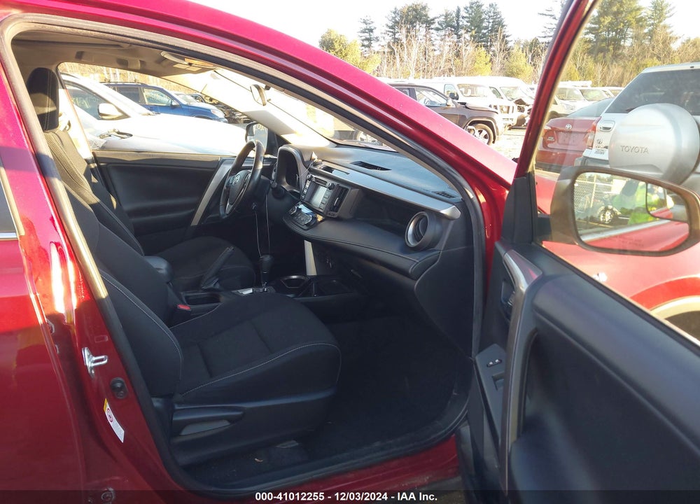 2018 TOYOTA RAV4 HYBRID XLE VIN: JTMRJREV9JD197175