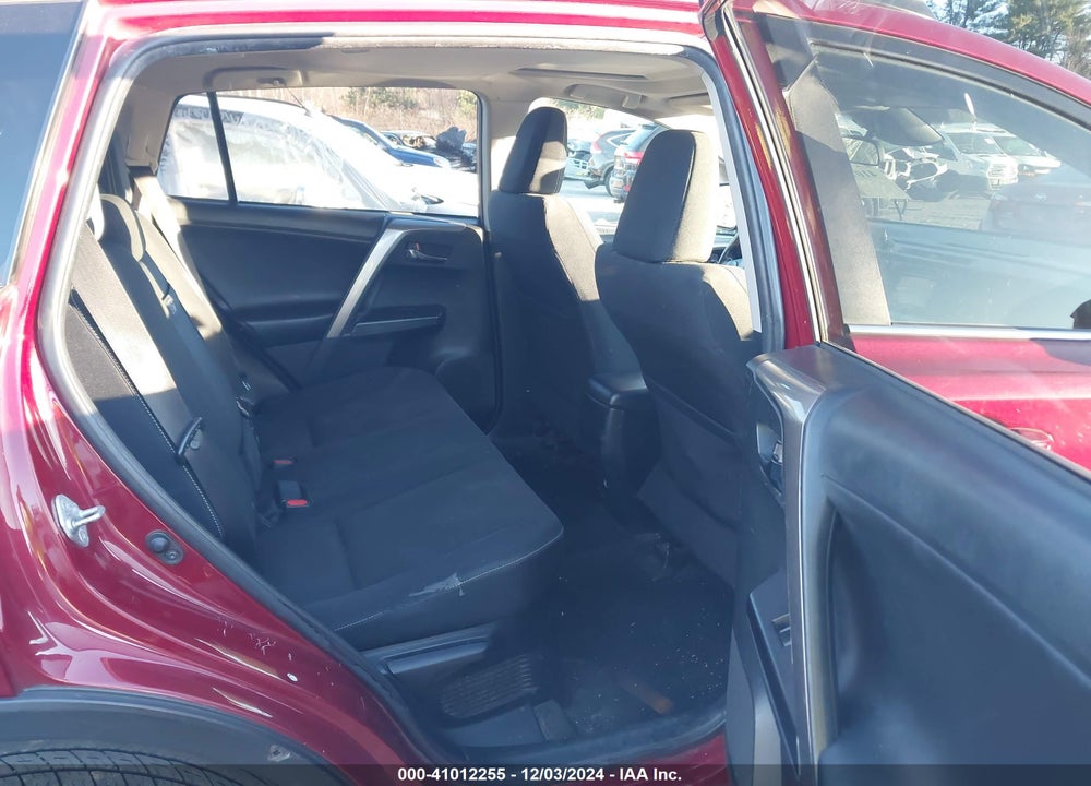 2018 TOYOTA RAV4 HYBRID XLE VIN: JTMRJREV9JD197175