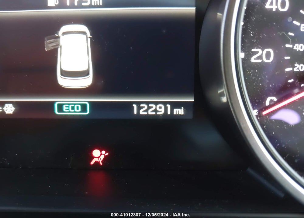 2024 KIA CARNIVAL MPV LX SEAT PACKAGE VIN: KNDNB4H33R6400022