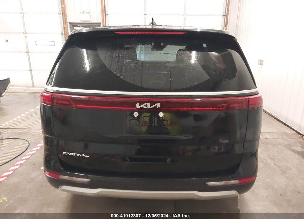 2024 KIA CARNIVAL MPV LX SEAT PACKAGE VIN: KNDNB4H33R6400022