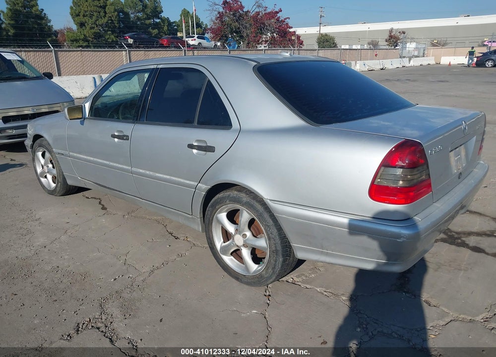 2000 MERCEDES-BENZ C 230 KOMPRESSOR VIN: WDBHA24G6YA867443
