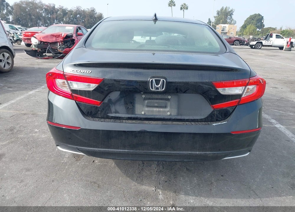 2018 HONDA ACCORD VIN: 1HGCV1F13JA246042