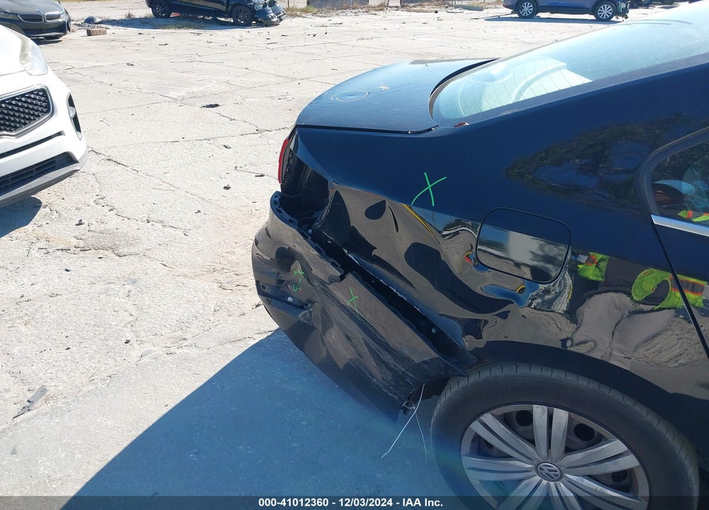 2017 VOLKSWAGEN JETTA 1.4T S VIN: 3VW2B7AJ9HM376785