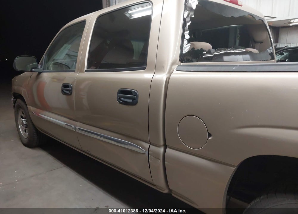 2005 GMC SIERRA 1500 SLE VIN: 2GTEC13T351216588