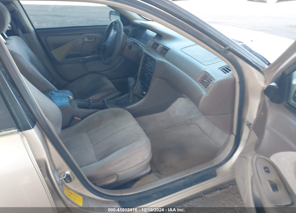 1999 TOYOTA CAMRY LE V6 VIN: JT2BF28K9X0162950