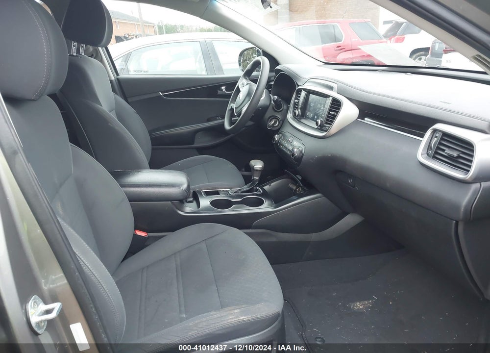 2019 KIA SORENTO 2.4L L VIN: 5XYPG4A36KG530433