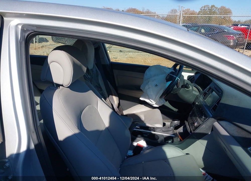 2017 HYUNDAI SONATA SPORT VIN: 5NPE34AF1HH573740