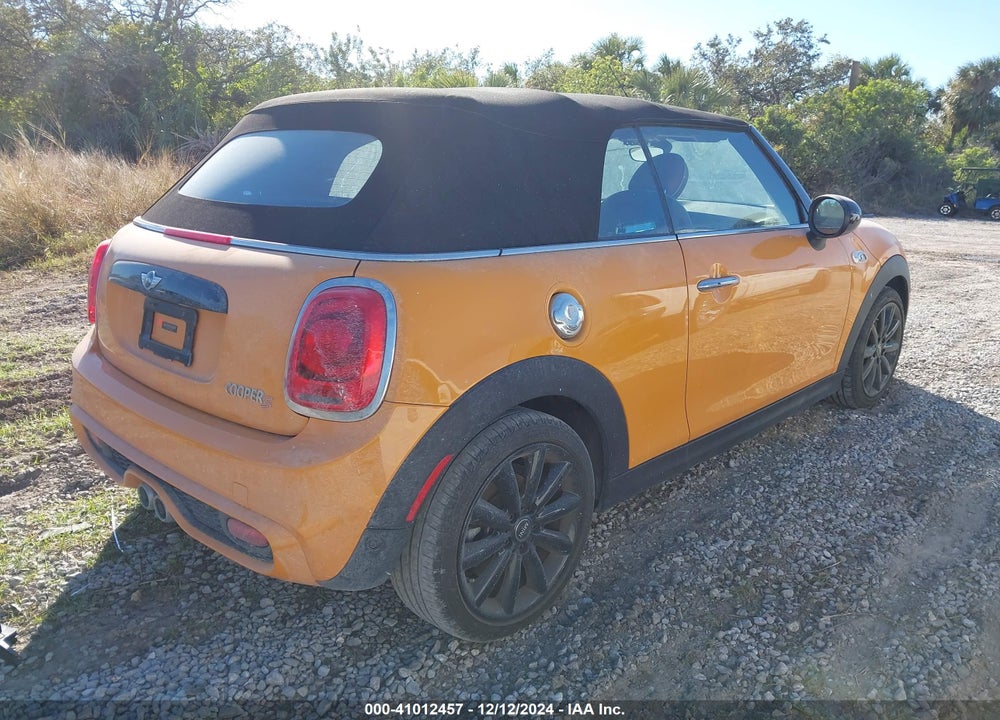 2018 MINI CONVERTIBLE COOPER S VIN: WMWWG9C56J3E38992