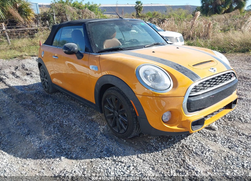 2018 MINI CONVERTIBLE COOPER S VIN: WMWWG9C56J3E38992