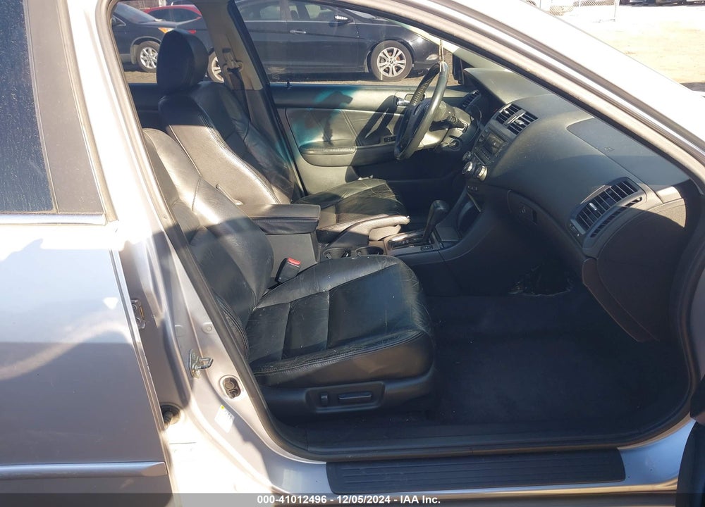 2003 HONDA ACCORD 3.0 EX VIN: 1HGCM665X3A073948