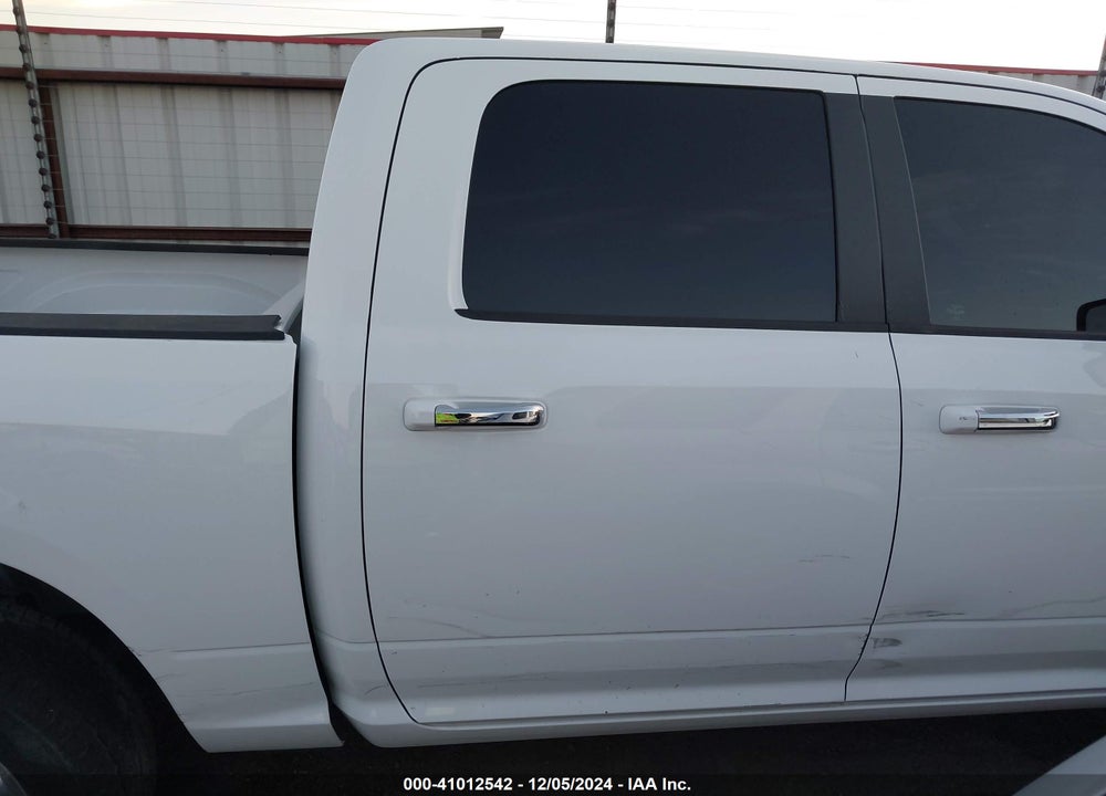 2017 RAM 1500 VIN: 3C6RR7LT7HG511909