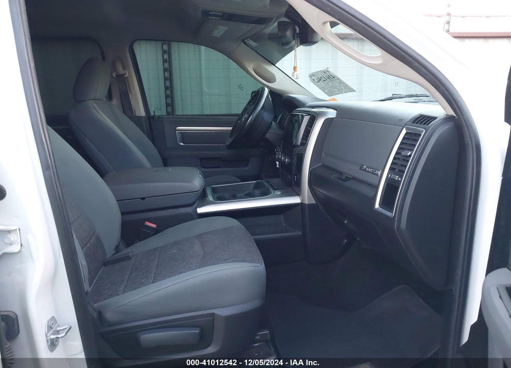 2017 RAM 1500 VIN: 3C6RR7LT7HG511909