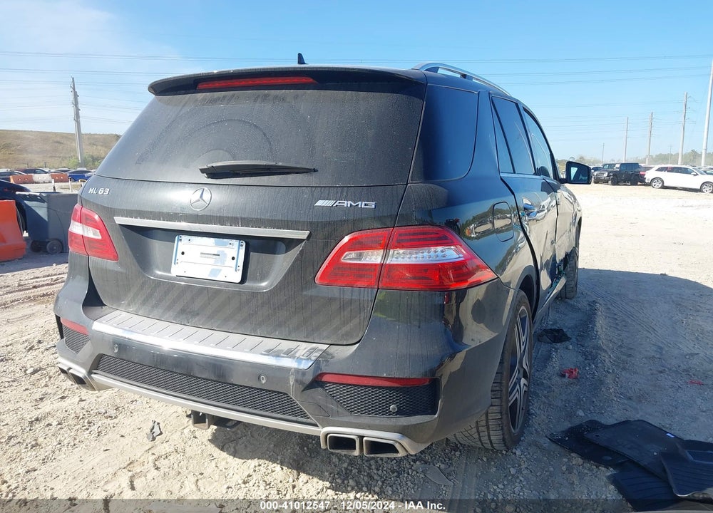 2014 MERCEDES-BENZ ML63AMG VIN: 4JGDA7EB5EA382539