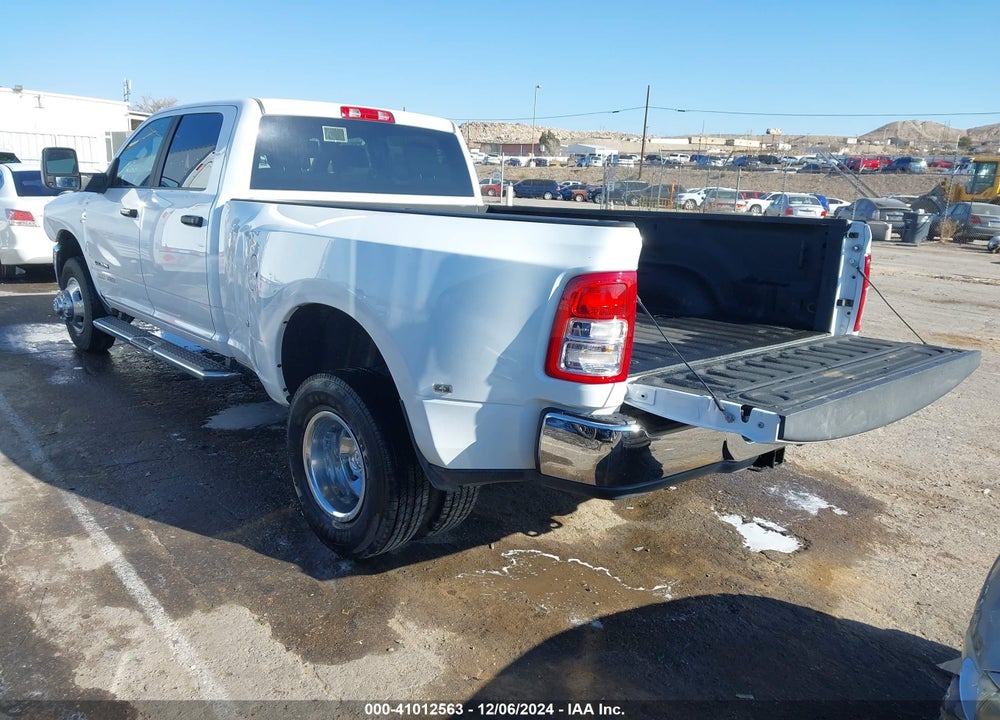 2023 RAM 3500 BIG HORN  4X4 8' BOX VIN: 3C63RRHL5PG604209