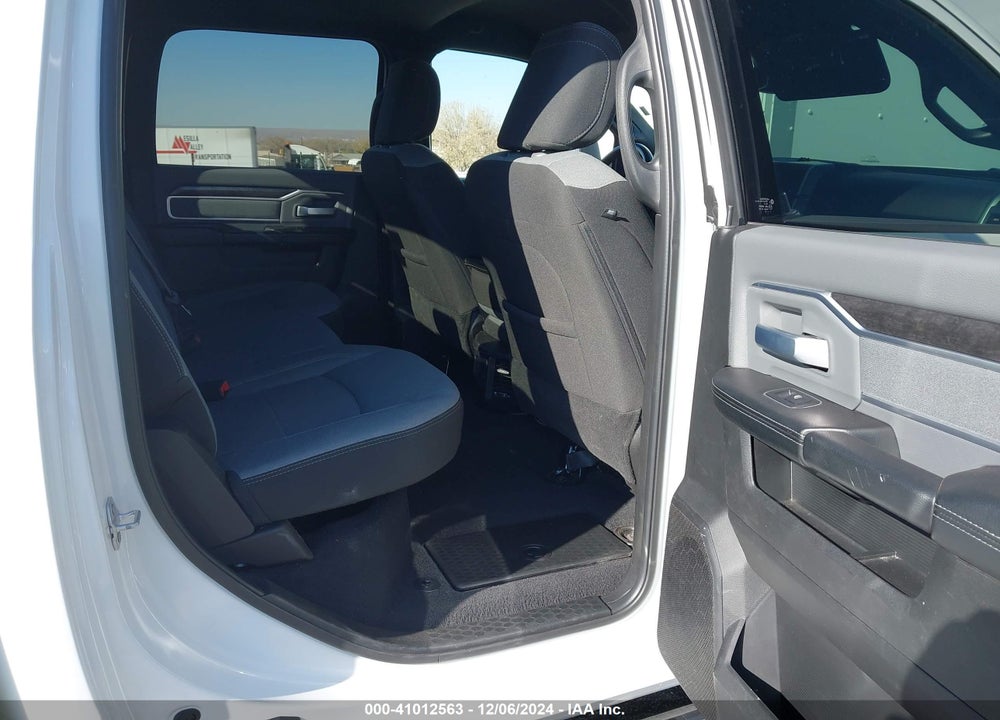 2023 RAM 3500 BIG HORN  4X4 8' BOX VIN: 3C63RRHL5PG604209