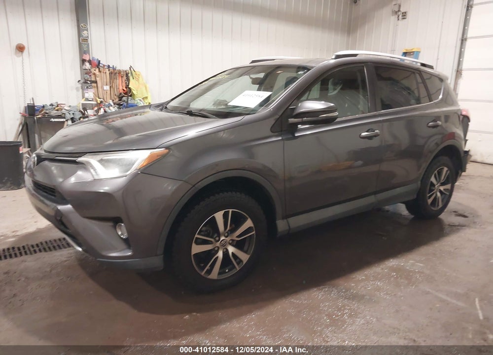 2016 TOYOTA RAV4 XLE VIN: 2T3RFREV3GW466428