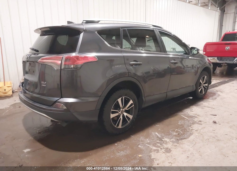 2016 TOYOTA RAV4 XLE VIN: 2T3RFREV3GW466428