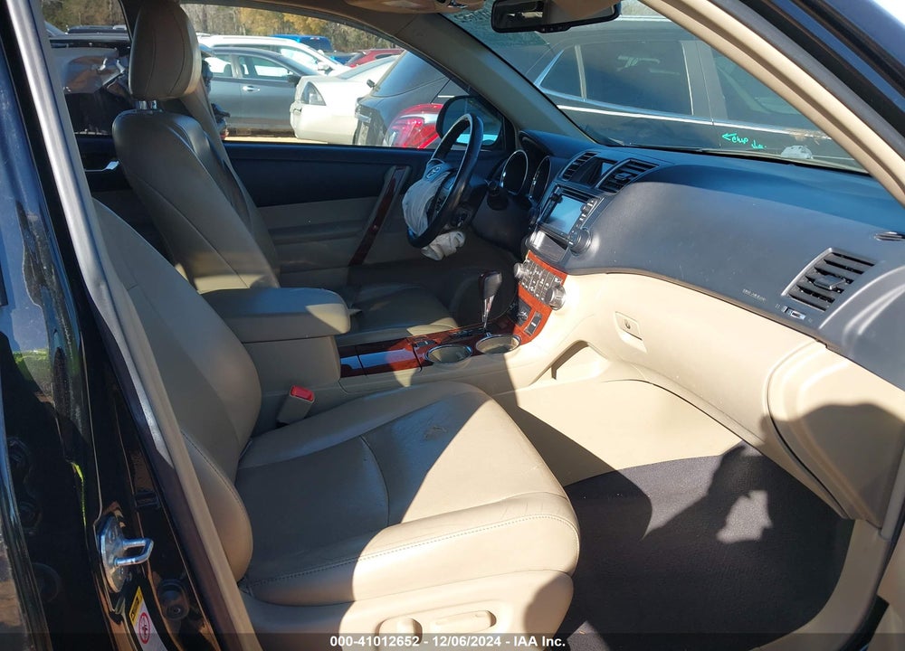 2013 TOYOTA HIGHLANDER LIMITED V6 VIN: 5TDYK3EH6DS132812