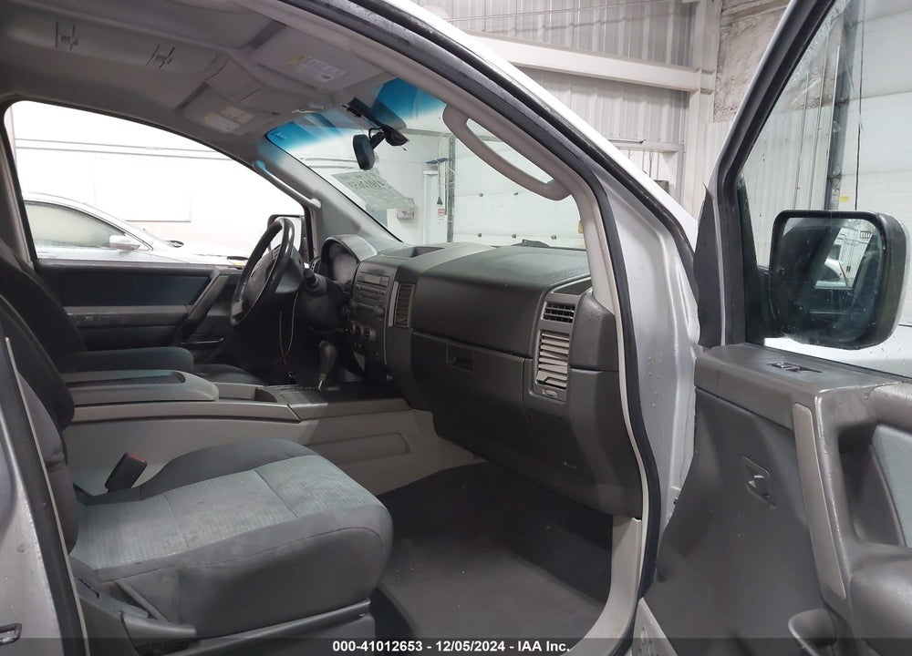 2004 NISSAN TITAN SE VIN: 1N6AA07B04N506037