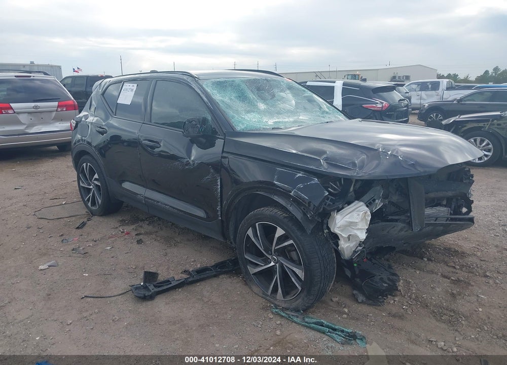2021 VOLVO XC40 T5 R-DESIGN VIN: YV4162UM7M2526791