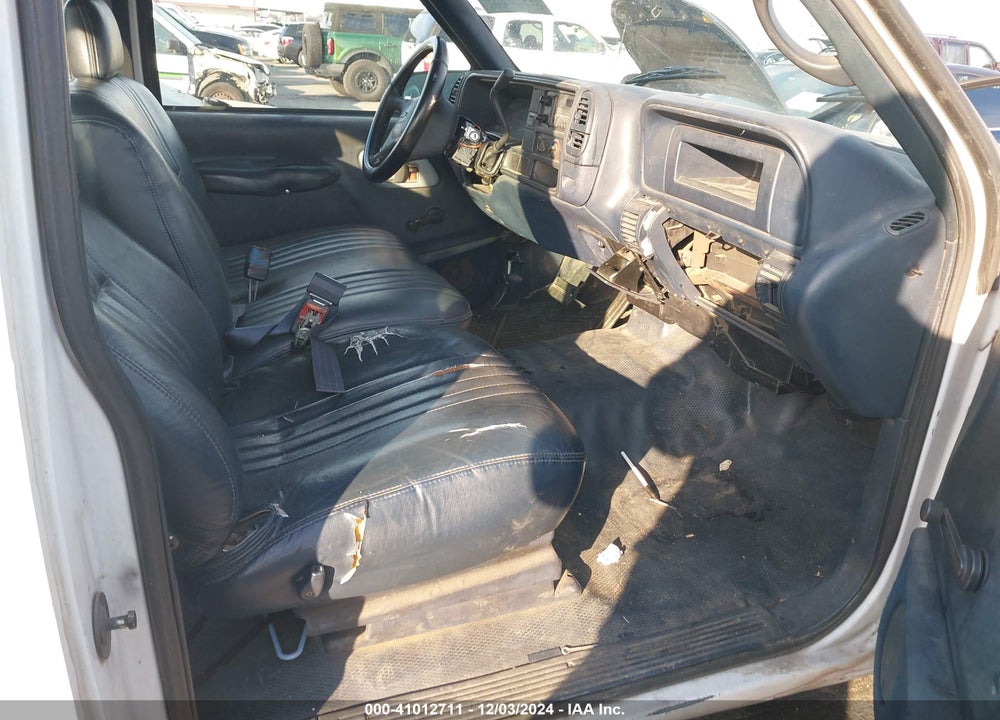 1998 CHEVROLET C2500 FLEETSIDE VIN: 1GCGC29R9WE223331