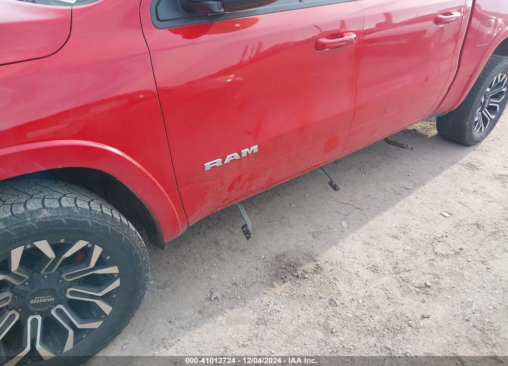 2019 RAM 1500 LAIE  4X4 5'7 BOX VIN: 1C6SRFJT6KN924952