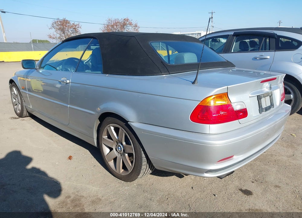 2001 BMW 325CI VIN: WBABS33411JY41305