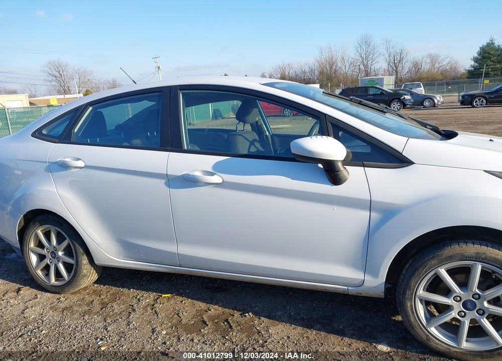 2018 FORD FIESTA SE VIN: 3FADP4BJ1JM129010