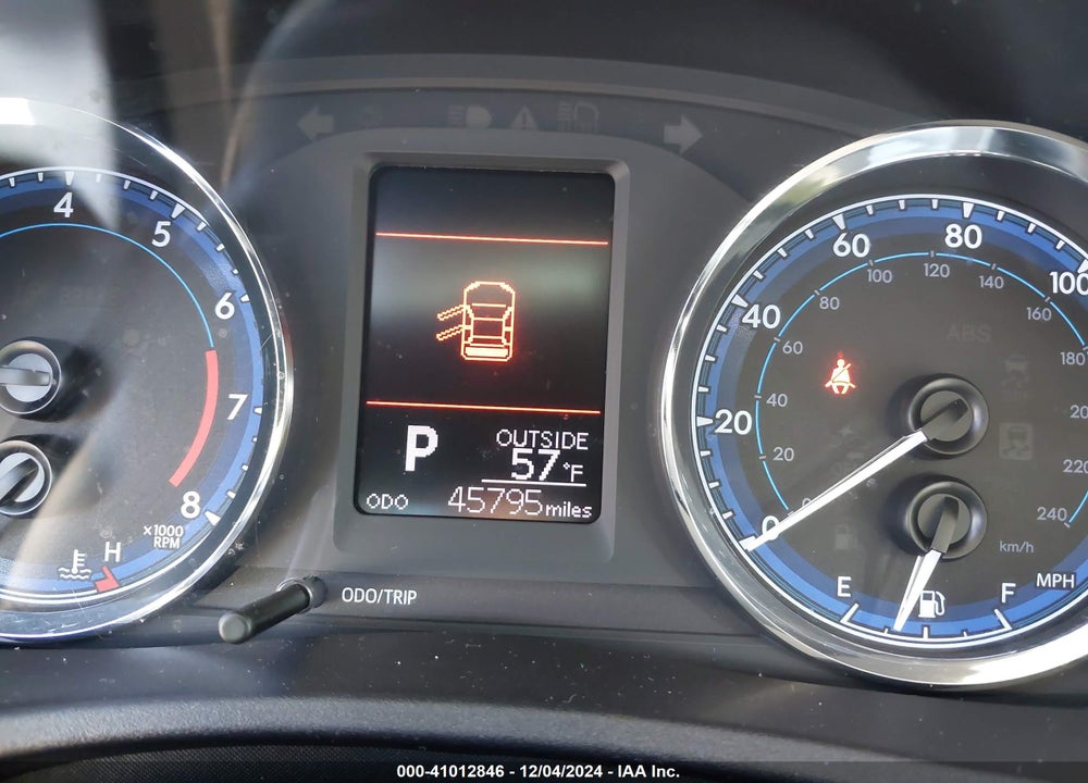 2018 TOYOTA COROLLA LE VIN: 2T1BURHE6JC083765