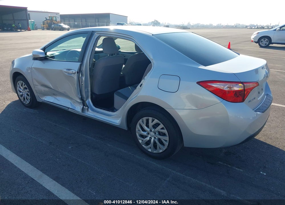 2018 TOYOTA COROLLA LE VIN: 2T1BURHE6JC083765